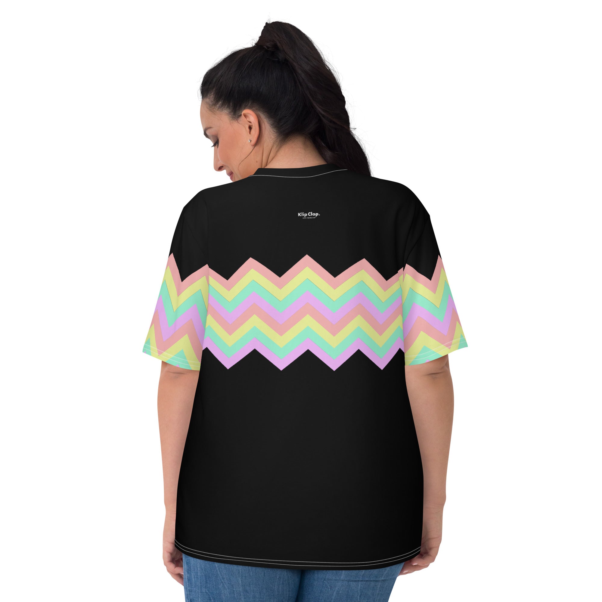 Women's T-shirt-Multicolor Zigzag I-Black