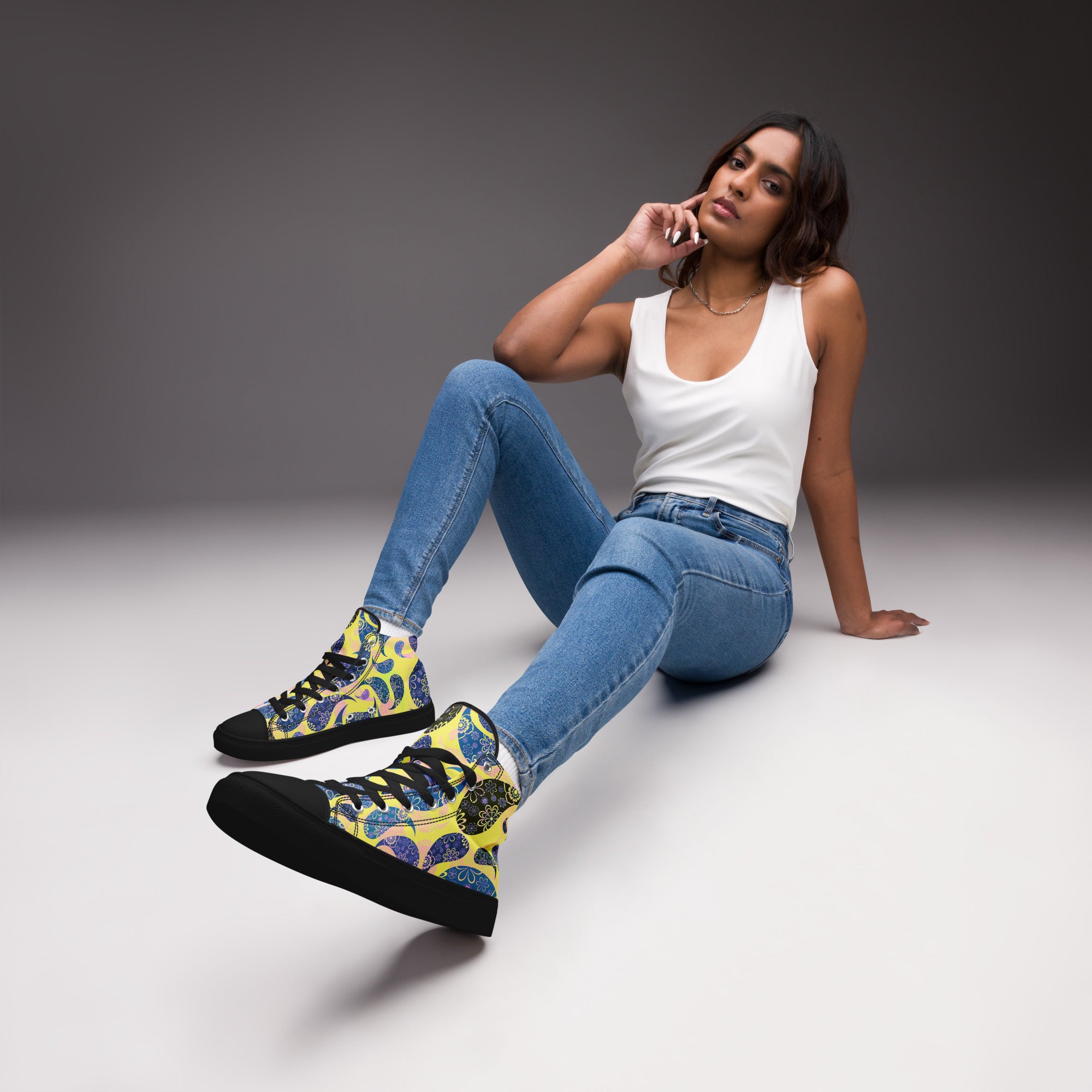 Women’s high top canvas shoes- Paisley Pattern III